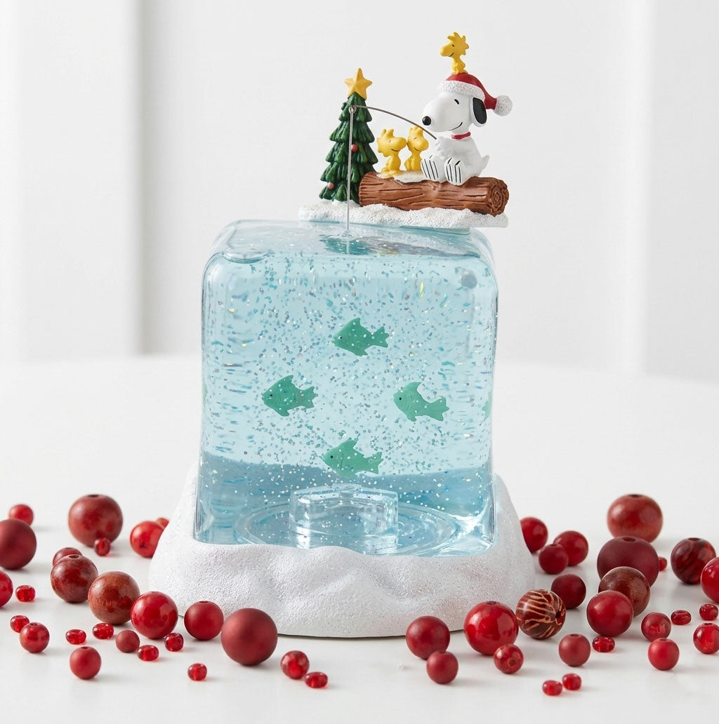 Snoopy Fishing With Woodstock snow globe